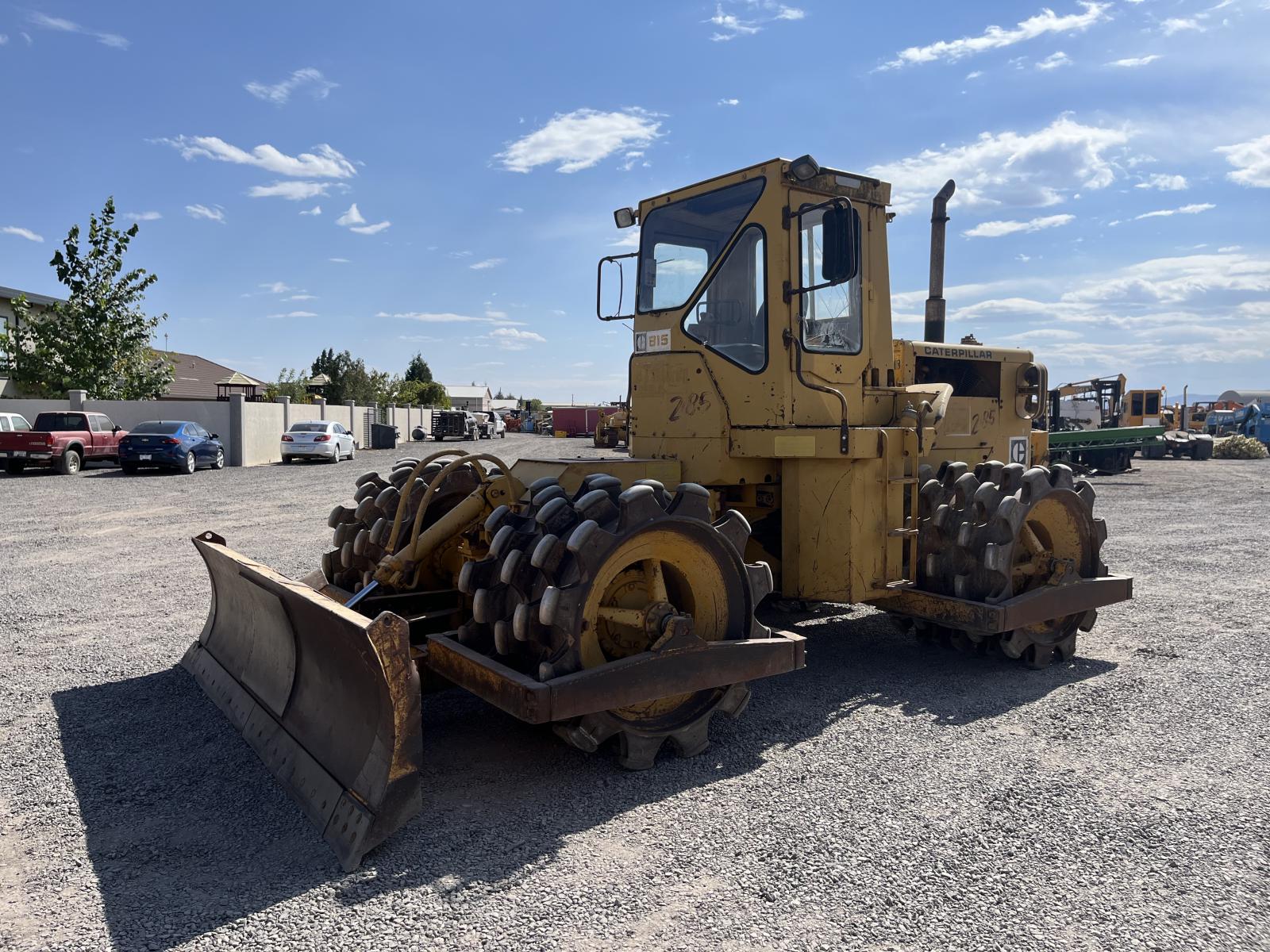 CATERPILLAR 815